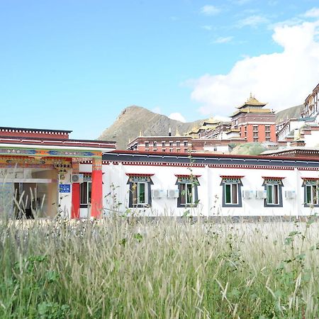 Wanrun International Resort Hotel In Tibet Xigaze Esterno foto