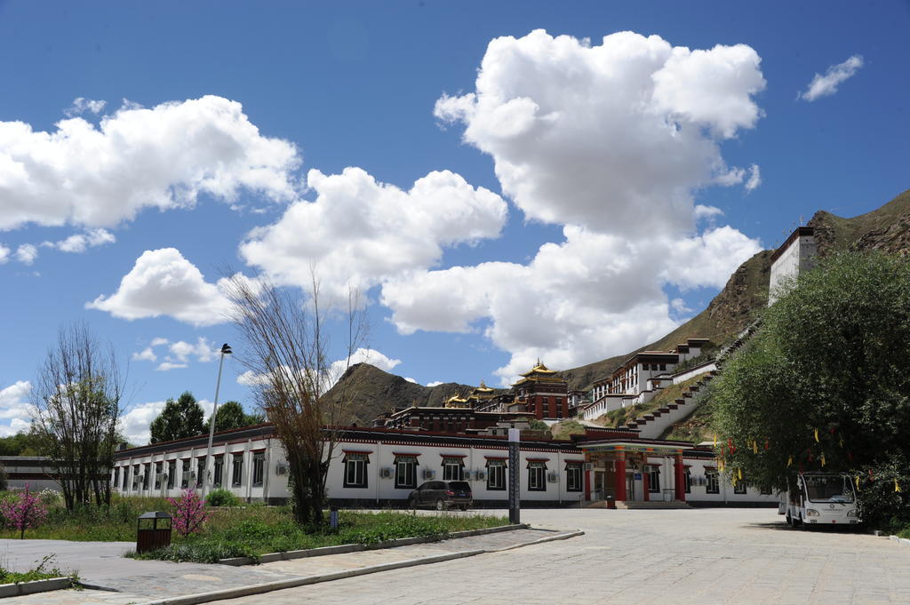 Wanrun International Resort Hotel In Tibet Xigaze Esterno foto