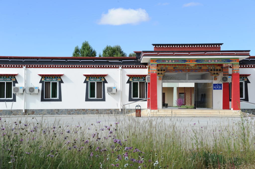 Wanrun International Resort Hotel In Tibet Xigaze Esterno foto