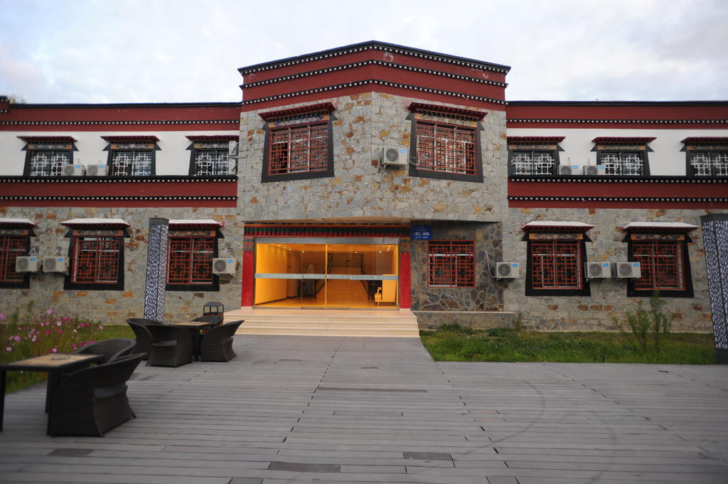 Wanrun International Resort Hotel In Tibet Xigaze Esterno foto